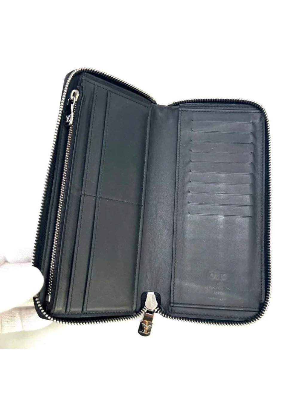 Louis Vuitton Taurillon Leather Vertical Zippy Wallet